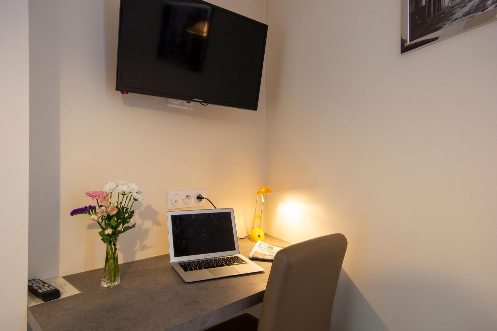 Cit'Hotel Le Commerce Saujon Ngoại thất bức ảnh