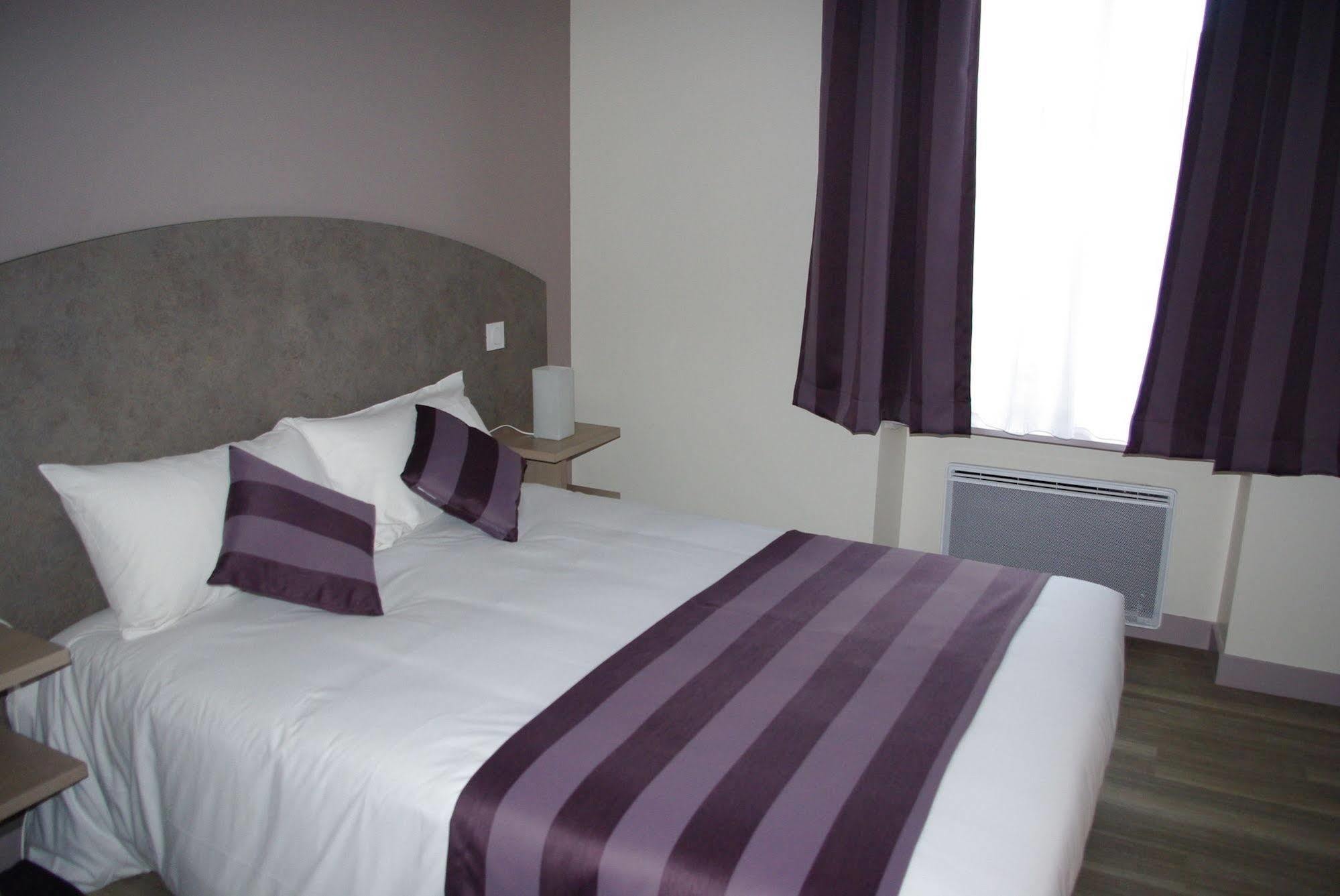 Cit'Hotel Le Commerce Saujon Ngoại thất bức ảnh